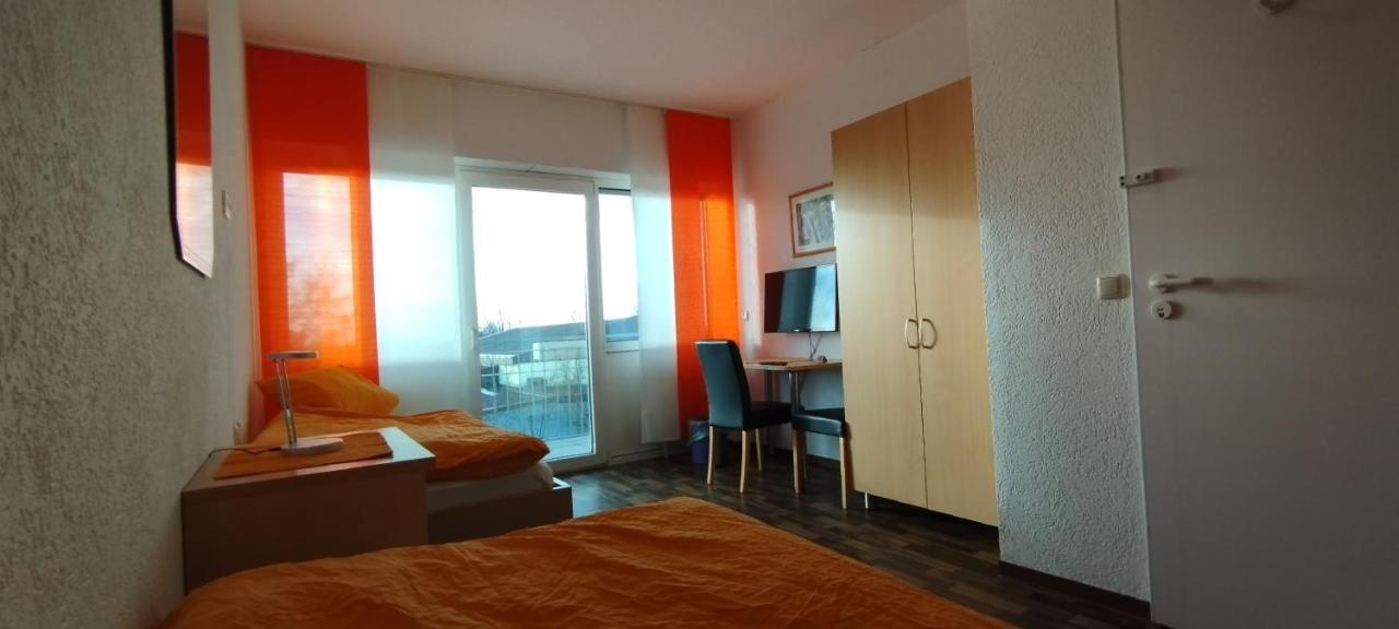 Gaststaette Zur Tribuene Aparthotel Pfungstadt Exterior foto